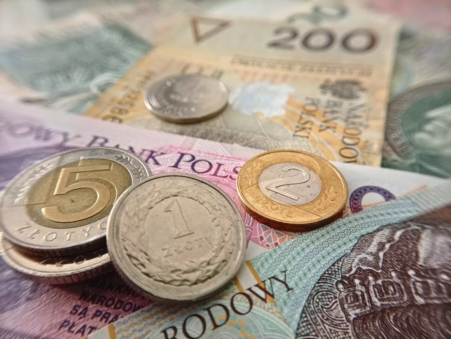Będzie 1600 plus dla seniorów? Sejm nie wprowadził nowego świadczenia