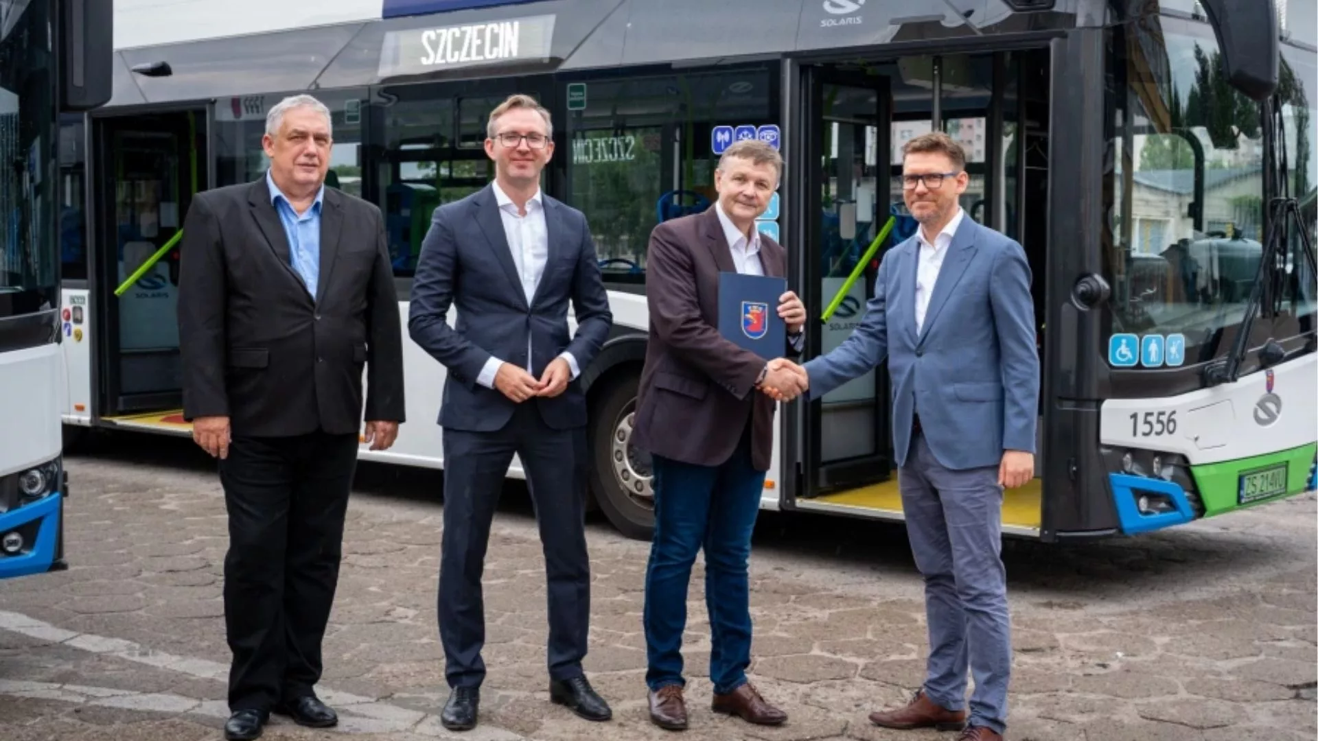 20 nowych autobusów elektrycznych trafi do Szczecina. Umowa za 91 mln zł podpisana