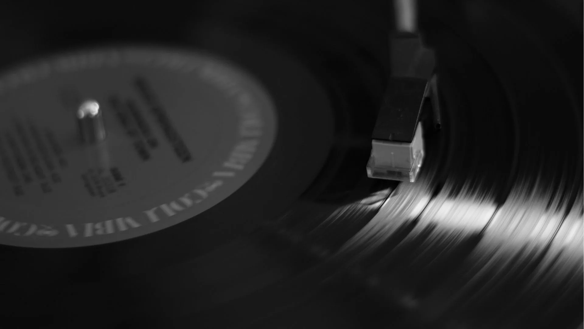Muzyka generowana przez AI trafi na winyle. Powstaje nowa usługa