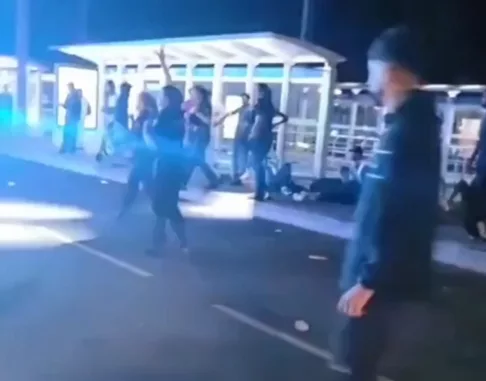 Samochód celowo wjechał w ludzi przed dworcem we Francji. Dwie osoby nie żyją