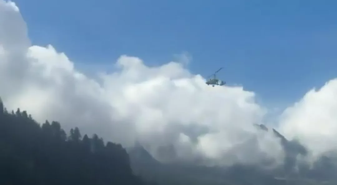 Żyrokopter uderzył w liny kolejki w Alpach. Dwie osoby zginęły