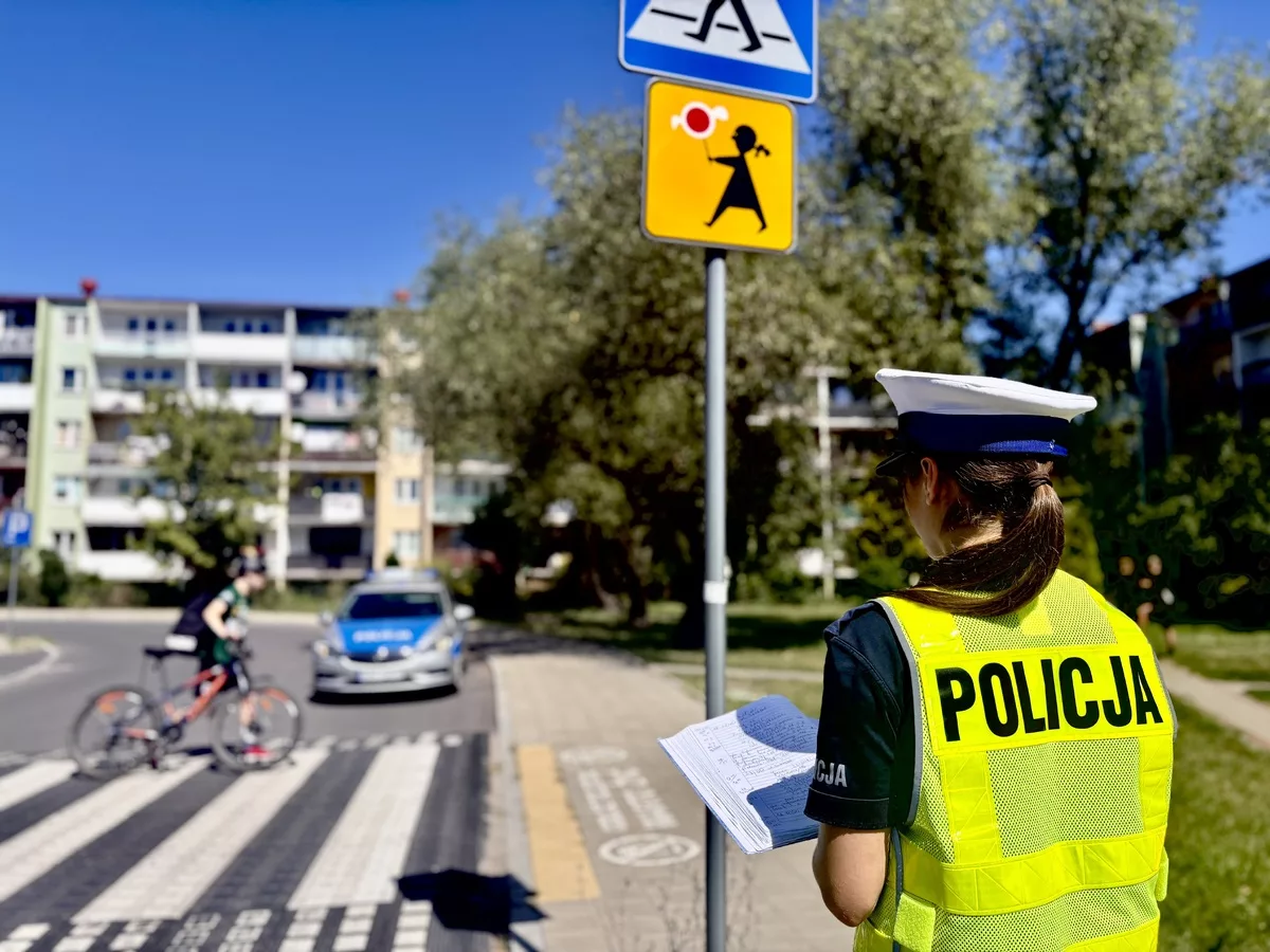 Policja rusza z akcją „Bezpieczna droga do szkoły”. Więcej patroli w rejonie placówek