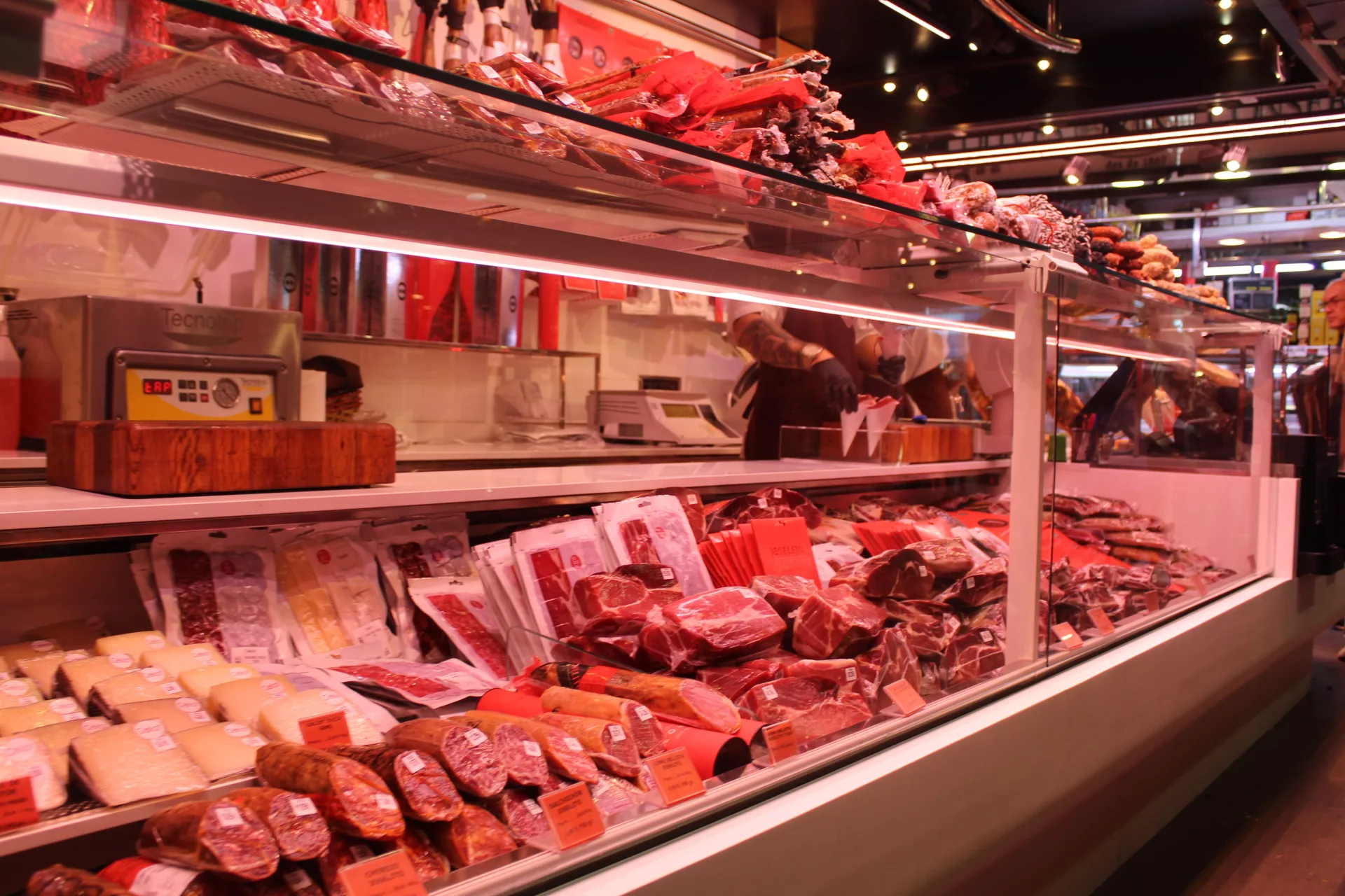 Unia Europejska wstrzymuje import mięsa z Brazylii. Poszło o stosowanie antybiotyków