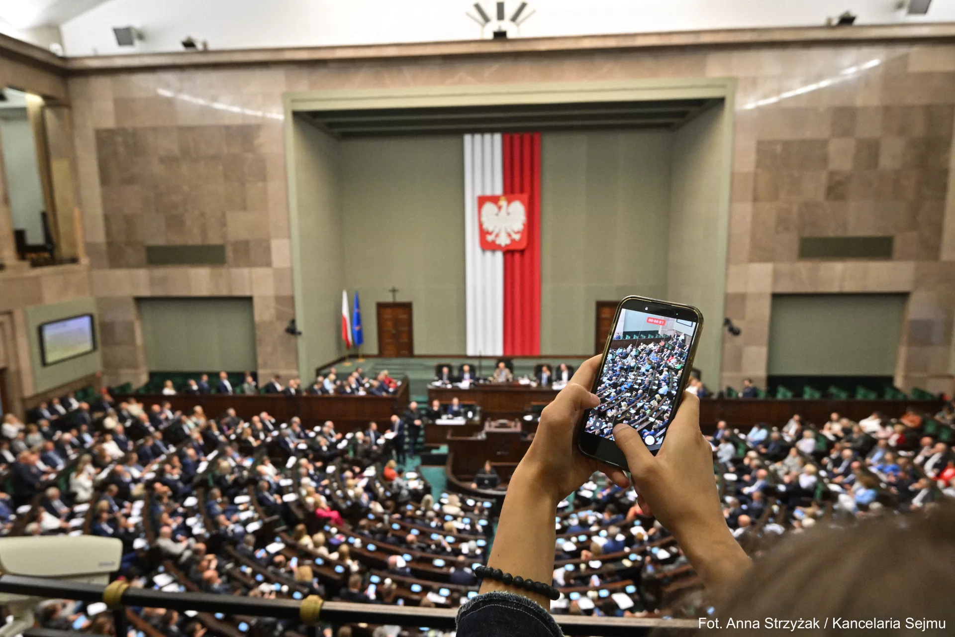 Poparcie dla rządu Donalda Tuska wzrosło. Nowy sondaż CBOS