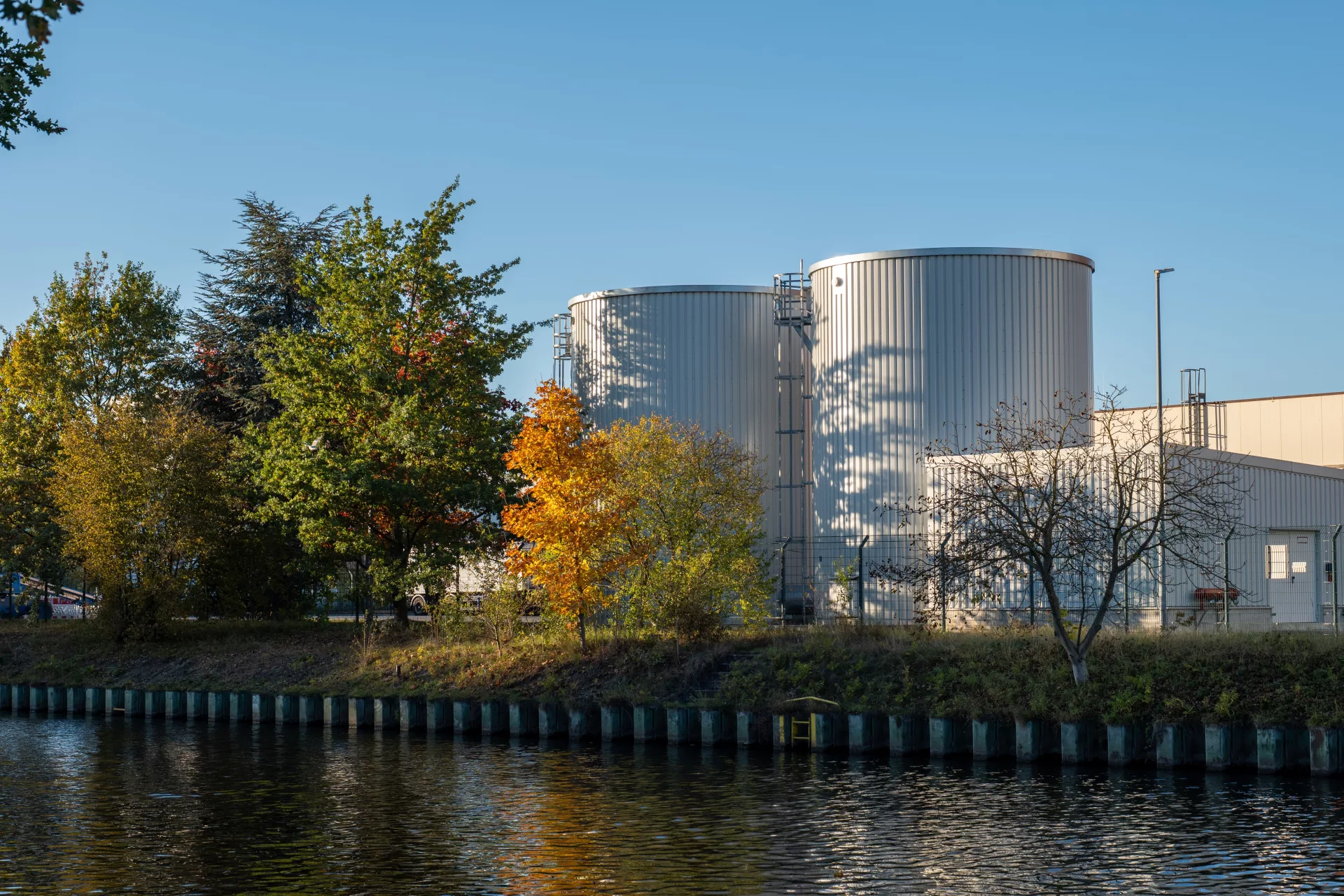 Holandia uruchomiła wielką instalację wychwytywania CO₂. Gaz trafi pod Morze Północne