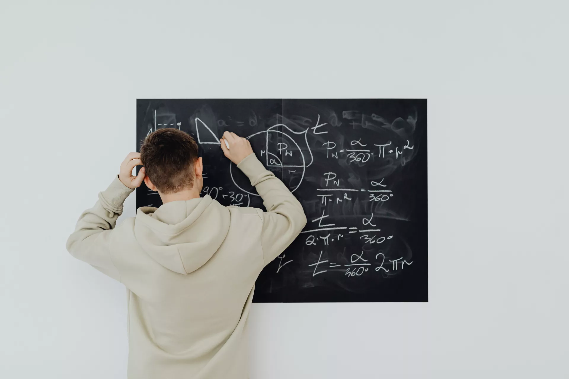 Czescy uczniowie słabiej radzą sobie z matematyką i czytaniem. Nowe wyniki PISA