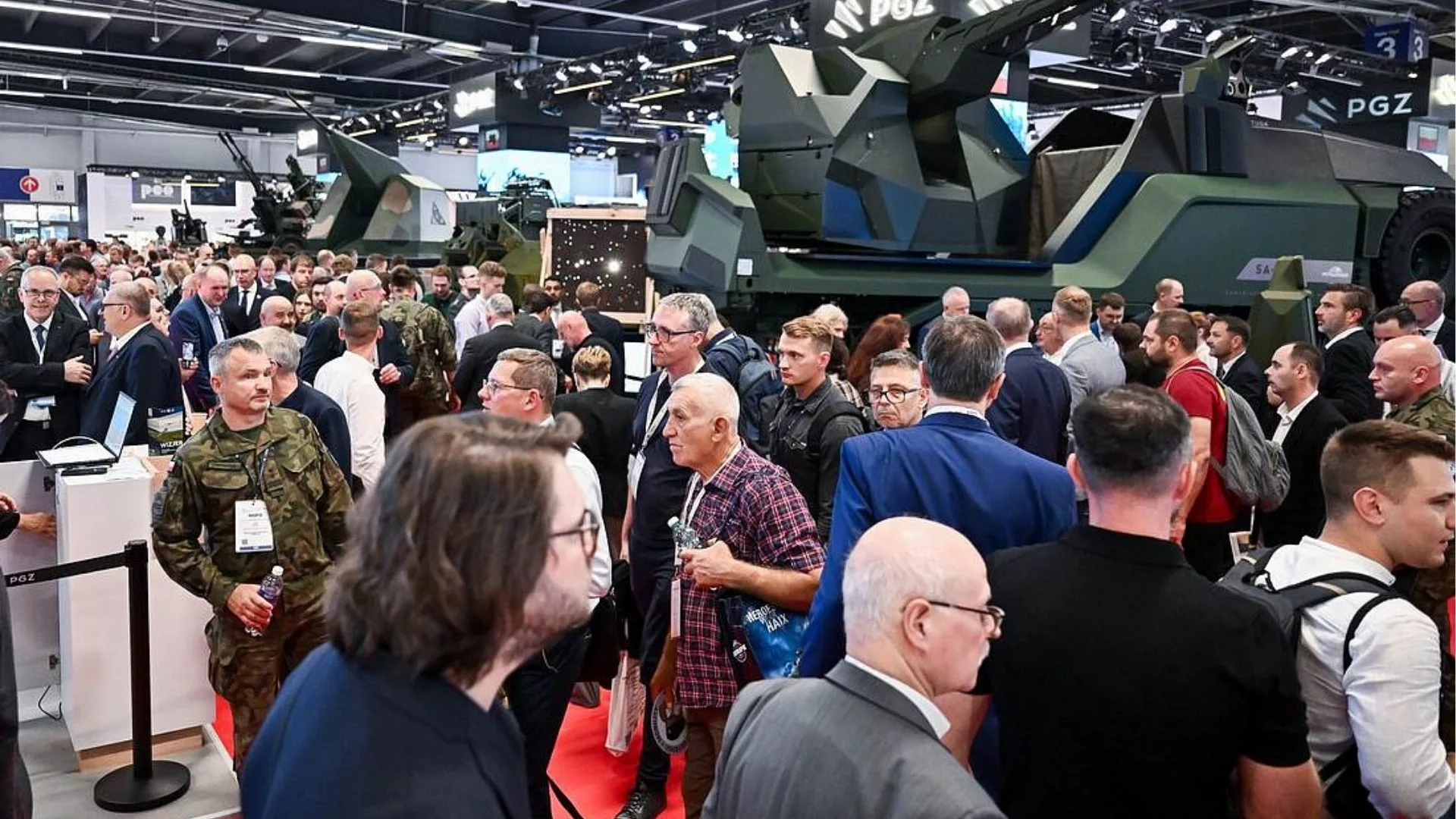 Przy wejściu na MSPO zatrzymano obywatela Ukrainy, który miał przy sobie broń