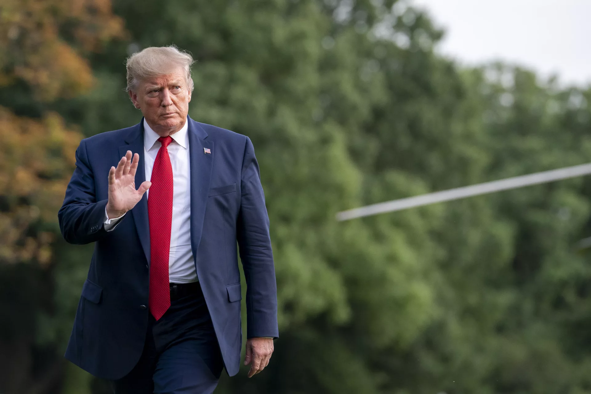 Donald Trump niespodziewanie wrócił do Białego Domu. USA ostrzegają przed podróżami na Bliski Wschód