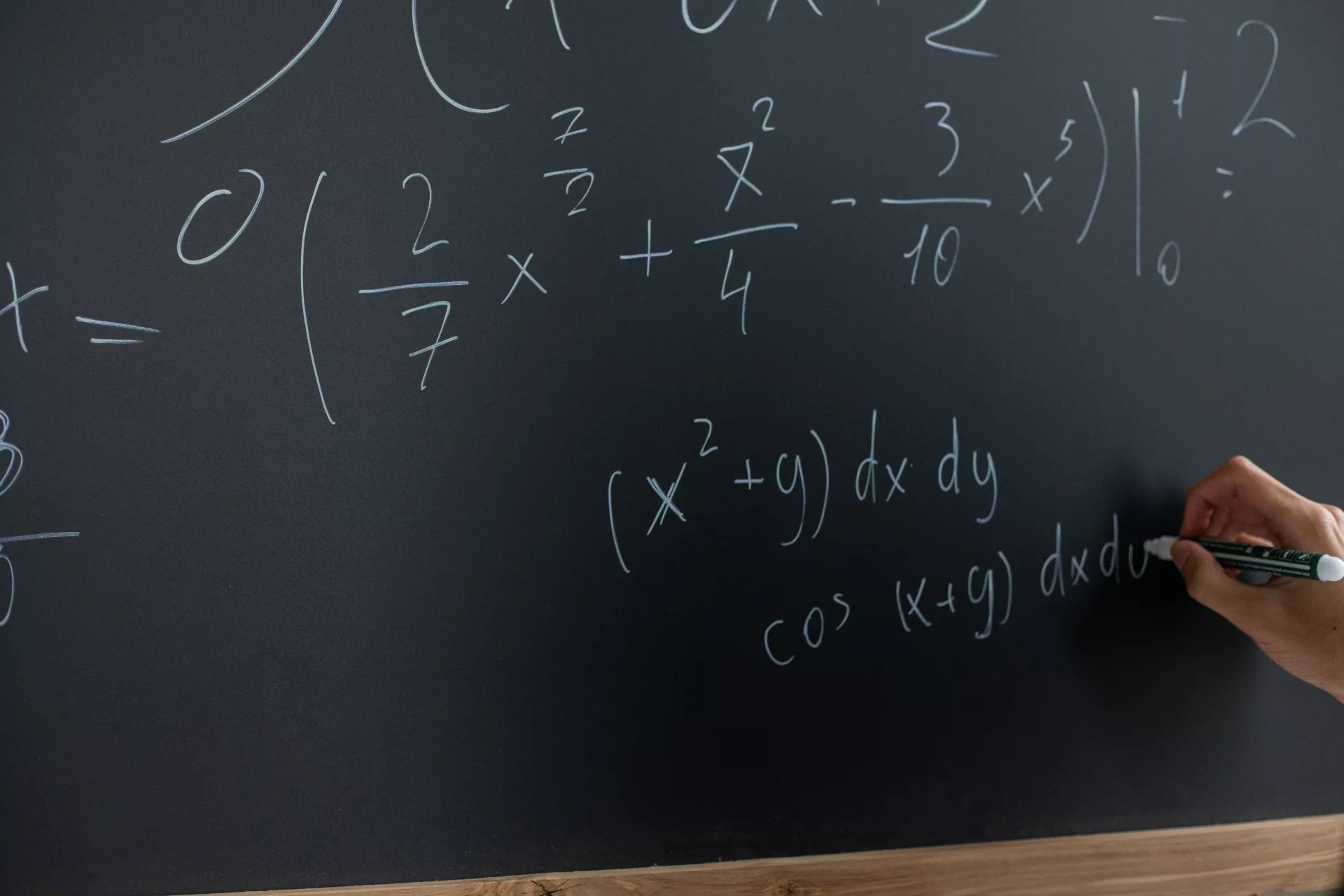 Algorytm sprawdzi, gdzie uczeń „zgubił się” z matematyki. Polski startup rozwija nowy system