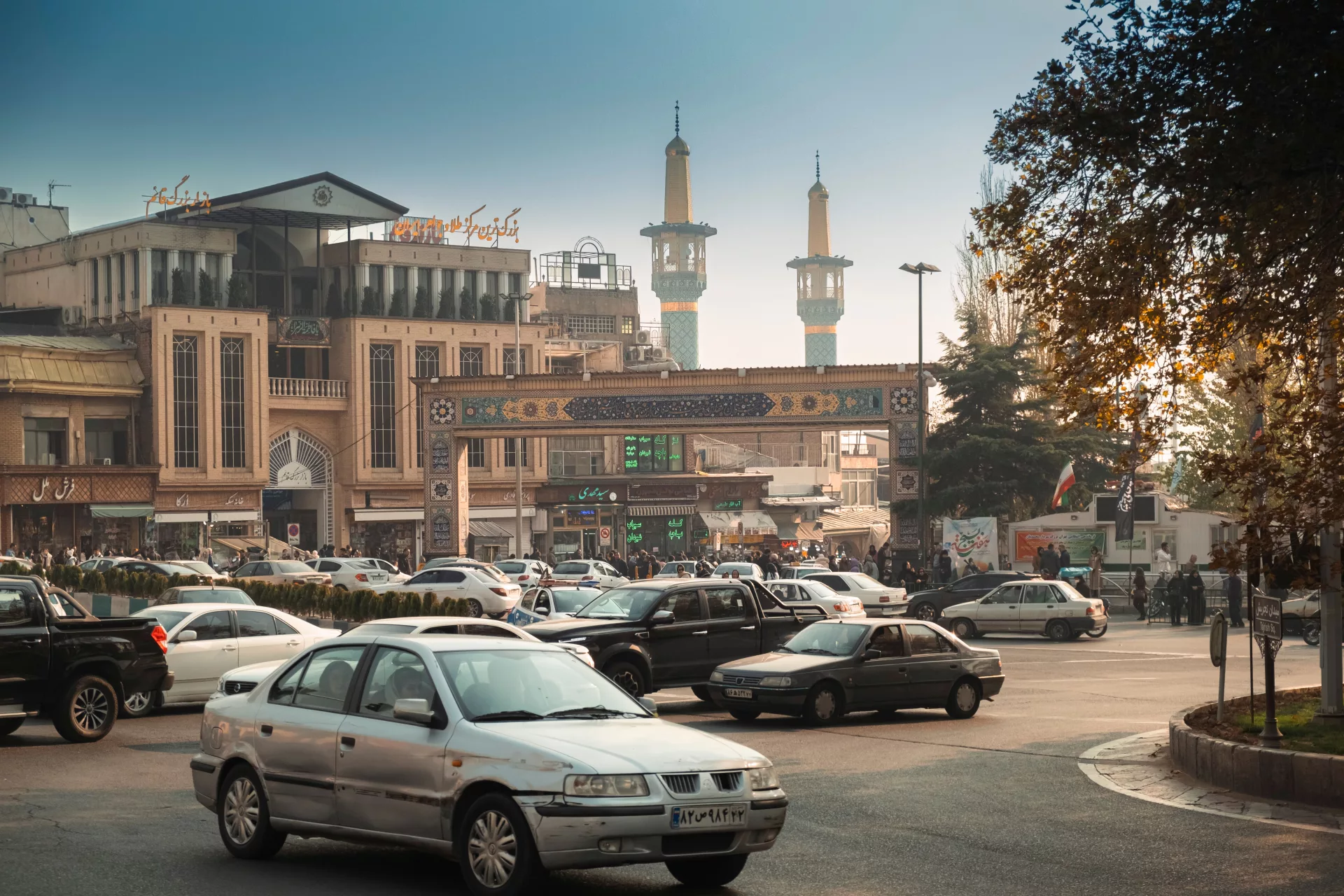 USA rozszerzają sankcje na Iran. Tym razem uderzają w kolej i motoryzację