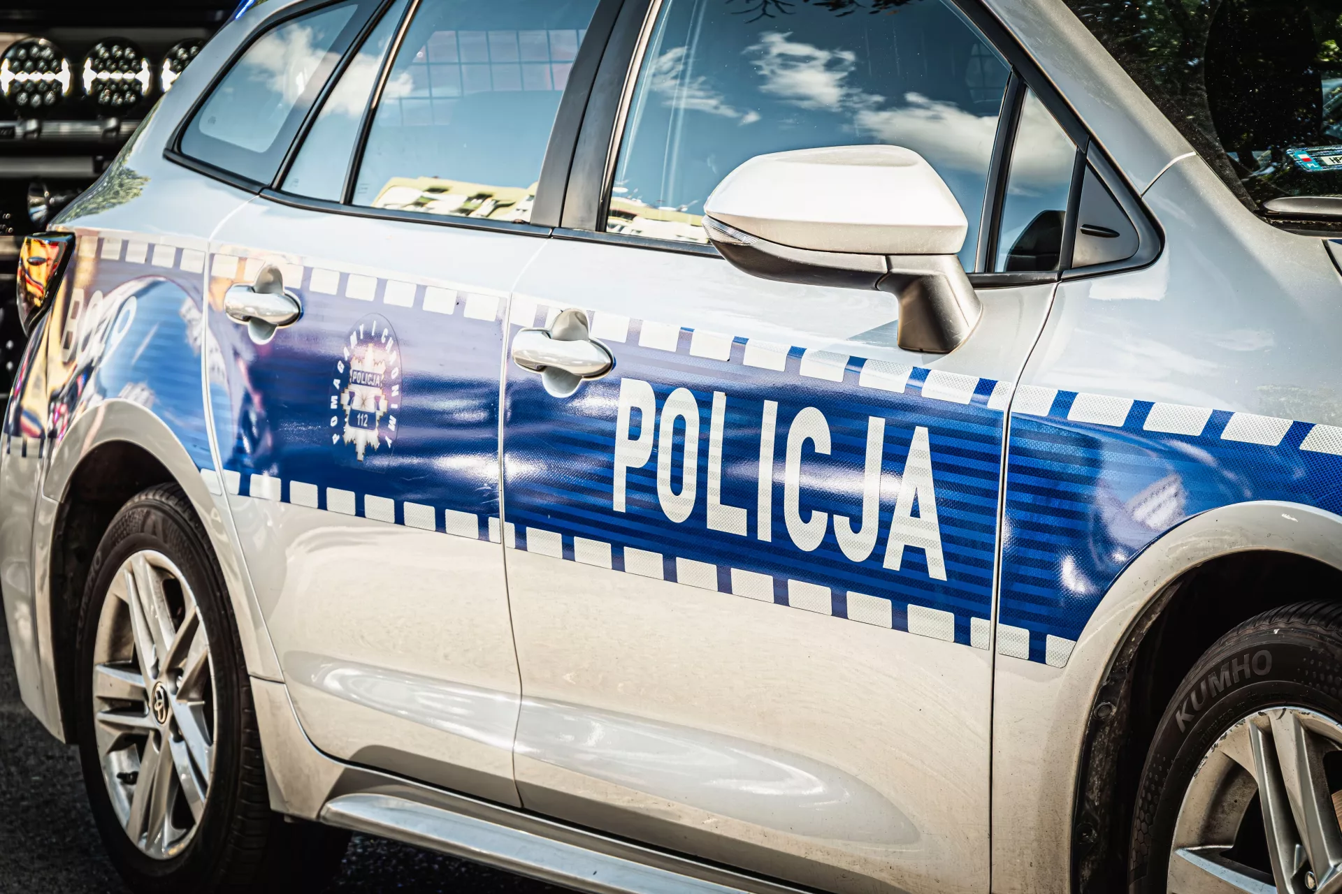 Ostrzegali innych przed policją. 47 kierowców dostało mandaty za mruganie światłami