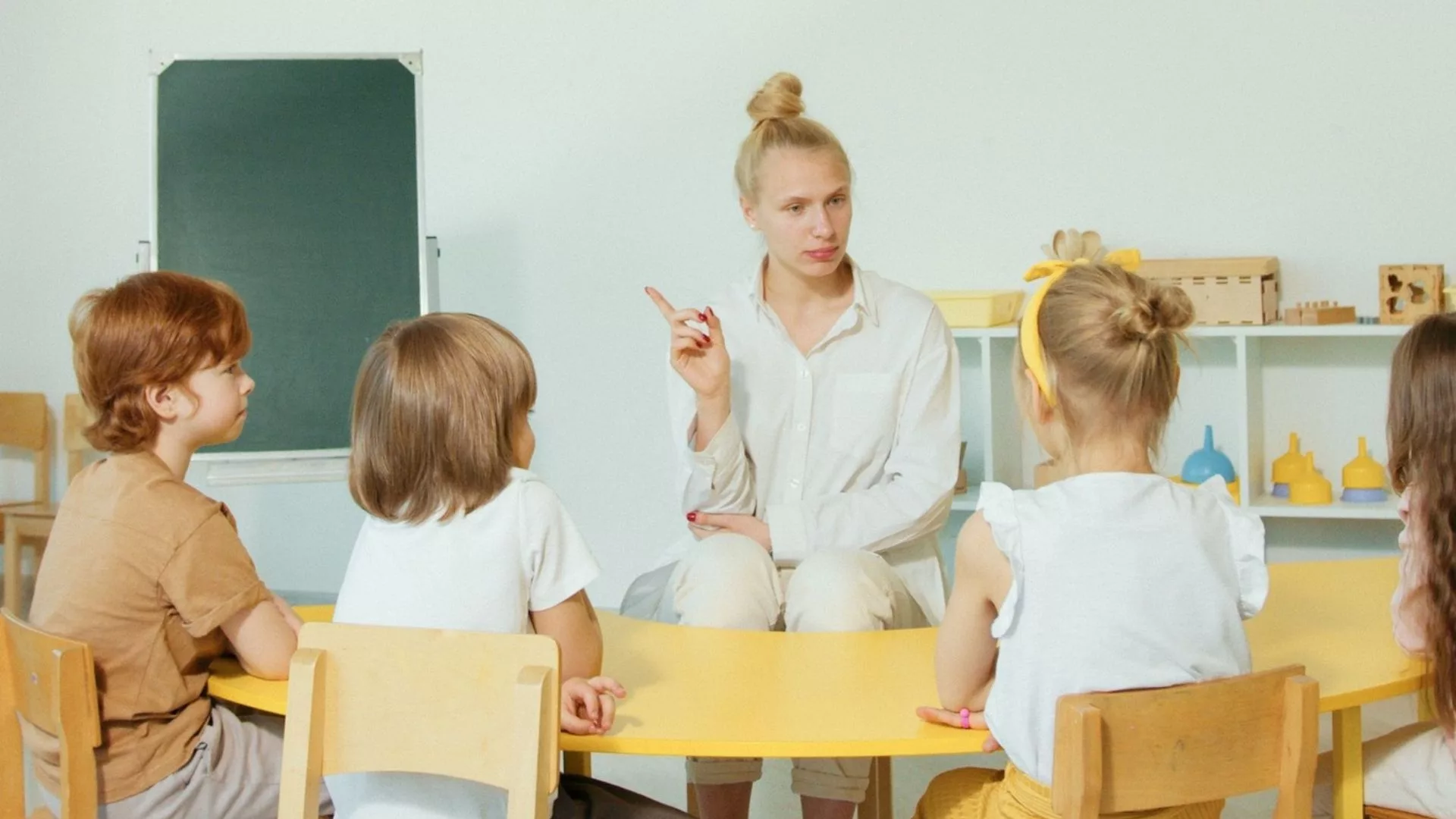 Ponad pół miliona nauczycieli uczy w polskich szkołach. 14 października obchodzimy ich święto
