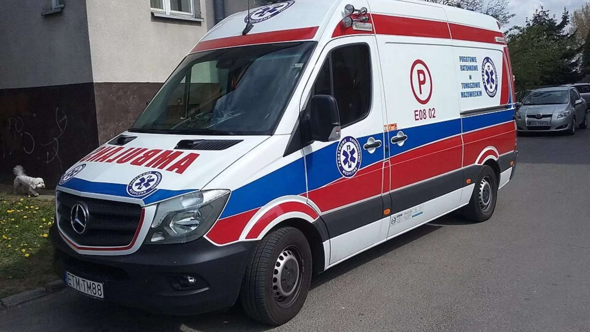 Ambulans potrącił 3-latka podczas pokazu w przedszkolu. Trzy osoby zatrzymane
